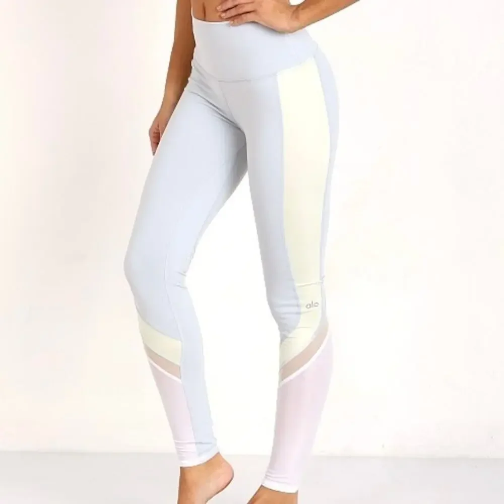 Alo Yoga Women's Dusk Icicle Glossy White Elevate Leggings Size Small